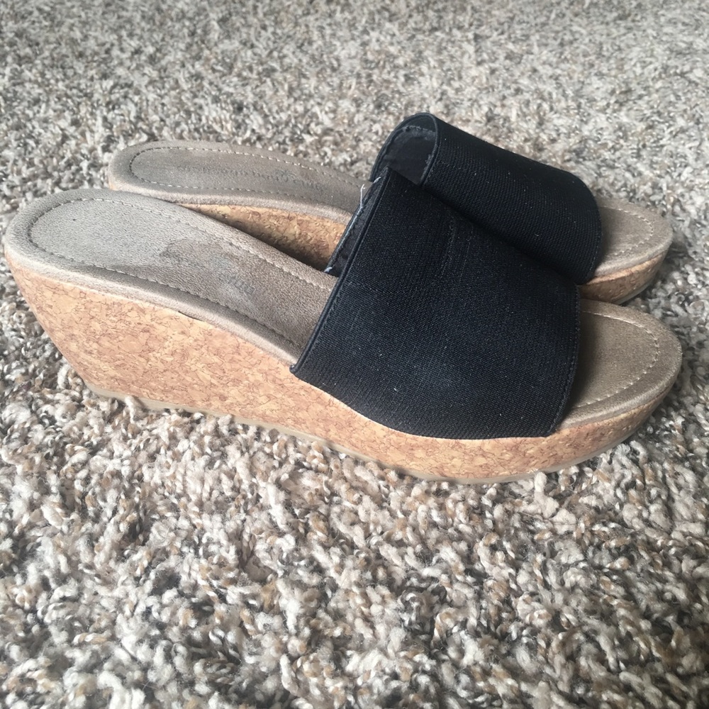 Black summer wedges